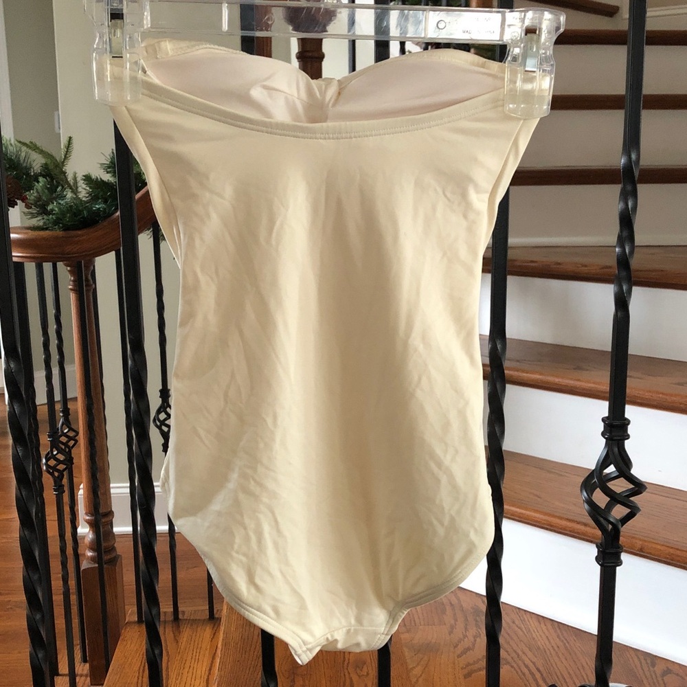 Kate Spade New York Women's Bow Swimsuit, Cream Size XS in Gently Used Condition - Picture 4 of 5